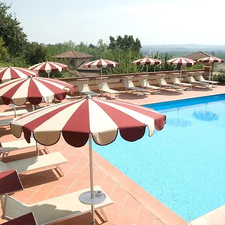 Ariotto Village 호텔 4*