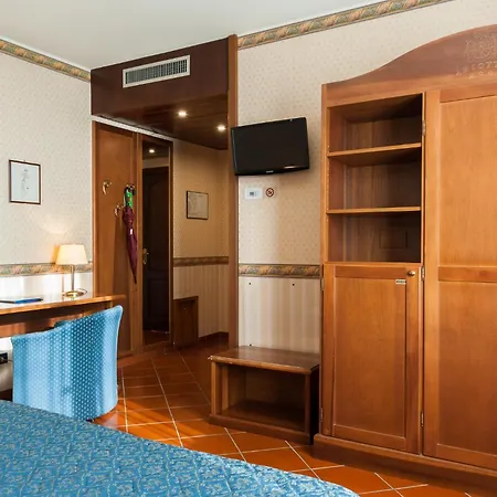 Ariotto Village 4*