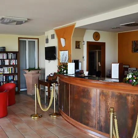 Hotel Ariotto Village Terruggia