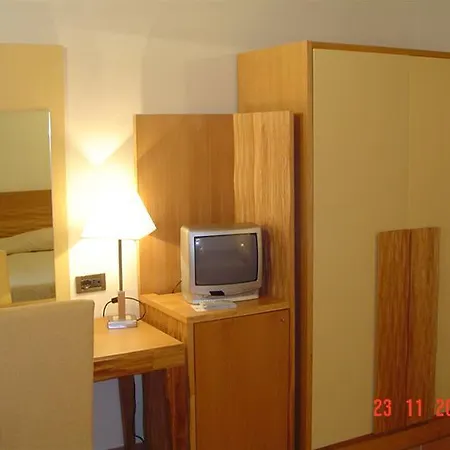 Hotel Ariotto Village 4*