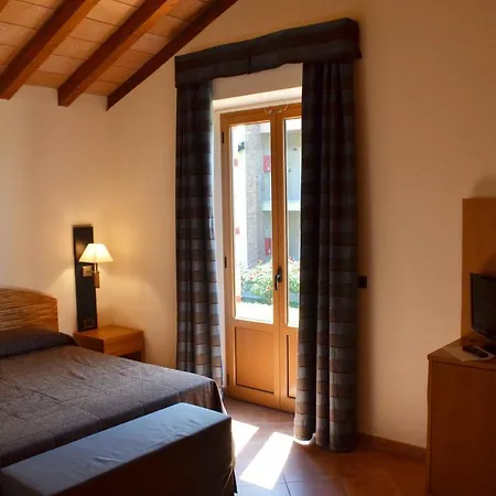 Hotel Ariotto Village 4*