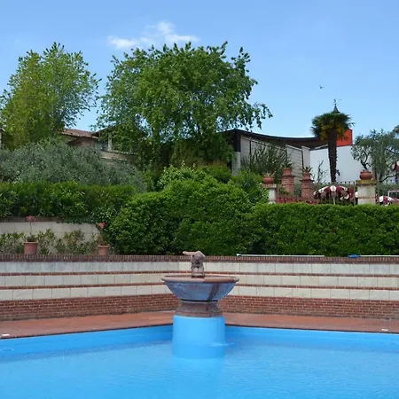 Hotel Ariotto Village 4*